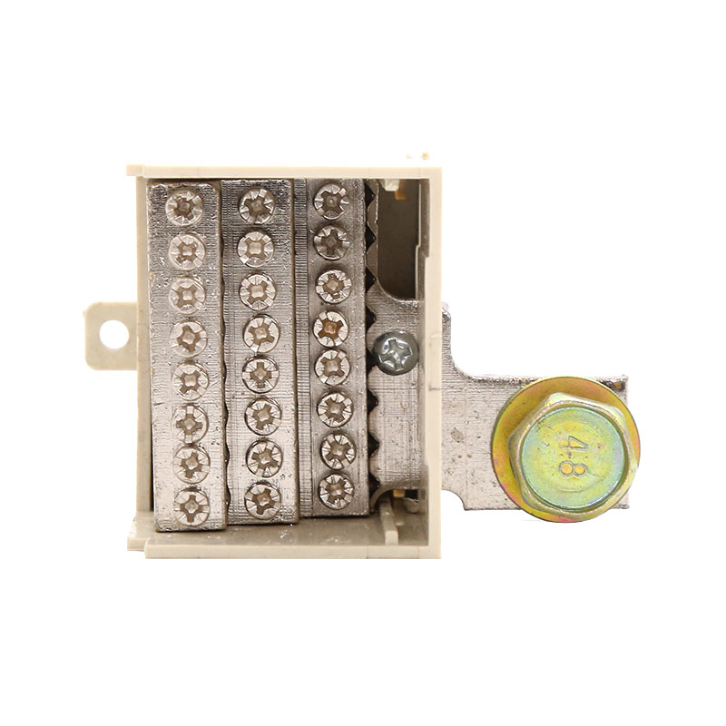 16050303 空開(kāi)NB16-50左組合一進(jìn)二十四出